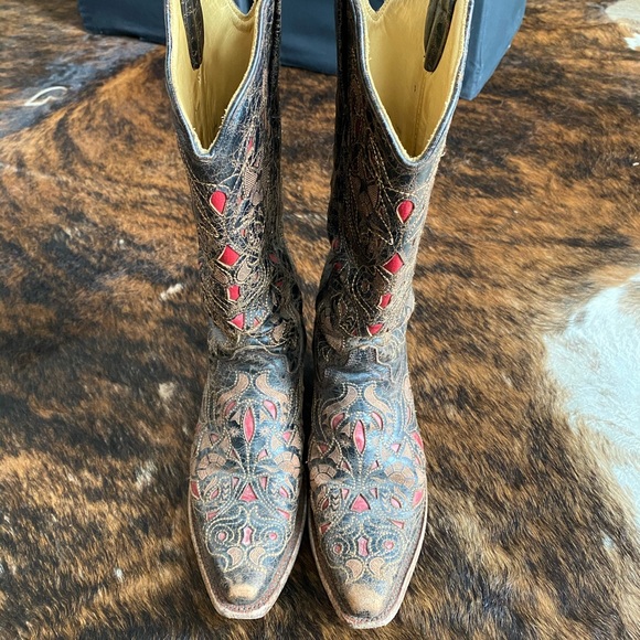 Corral Vintage Cowgirl Boots - Picture 2 of 4